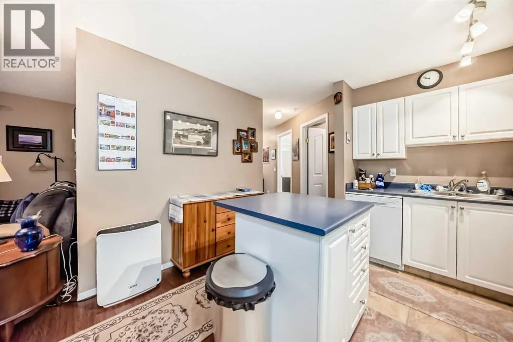 203, 6000 Somervale Court SW
