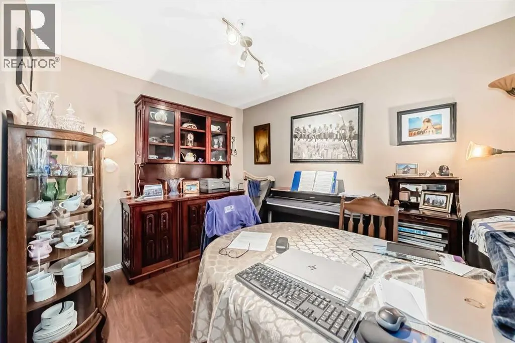 203, 6000 Somervale Court SW