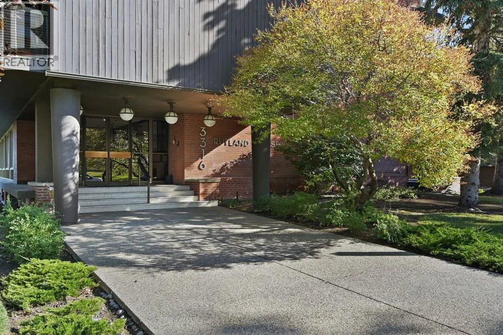 202, 3316 Rideau Place SW