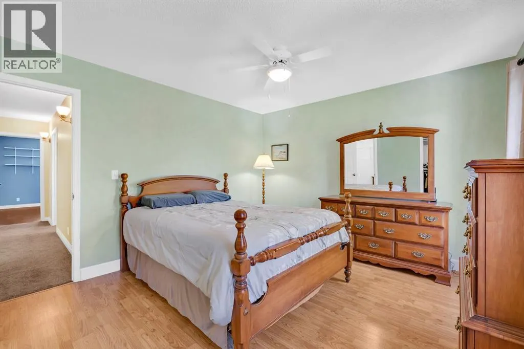 32 Rideau Close SW