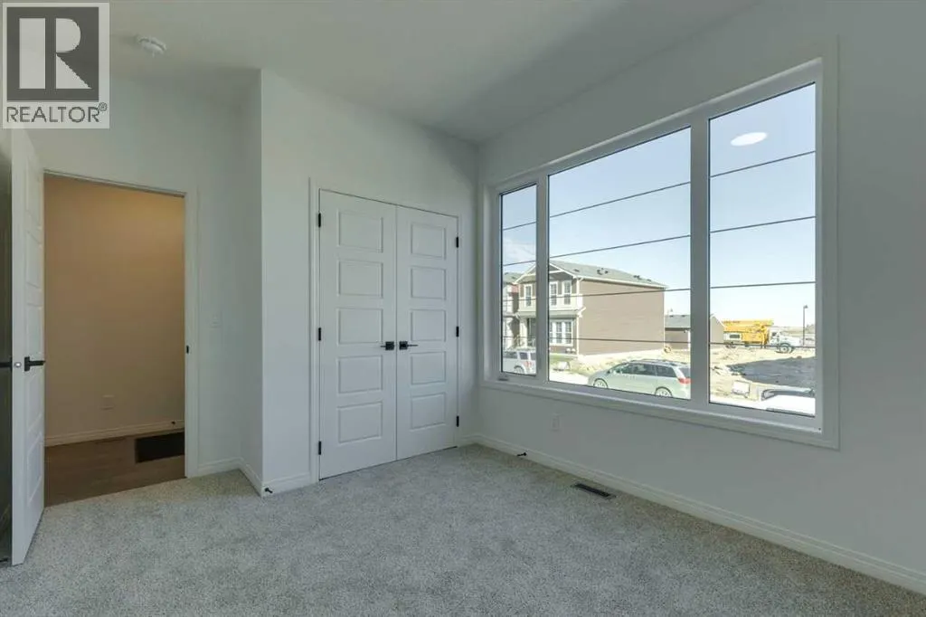 80 Homestead View NE