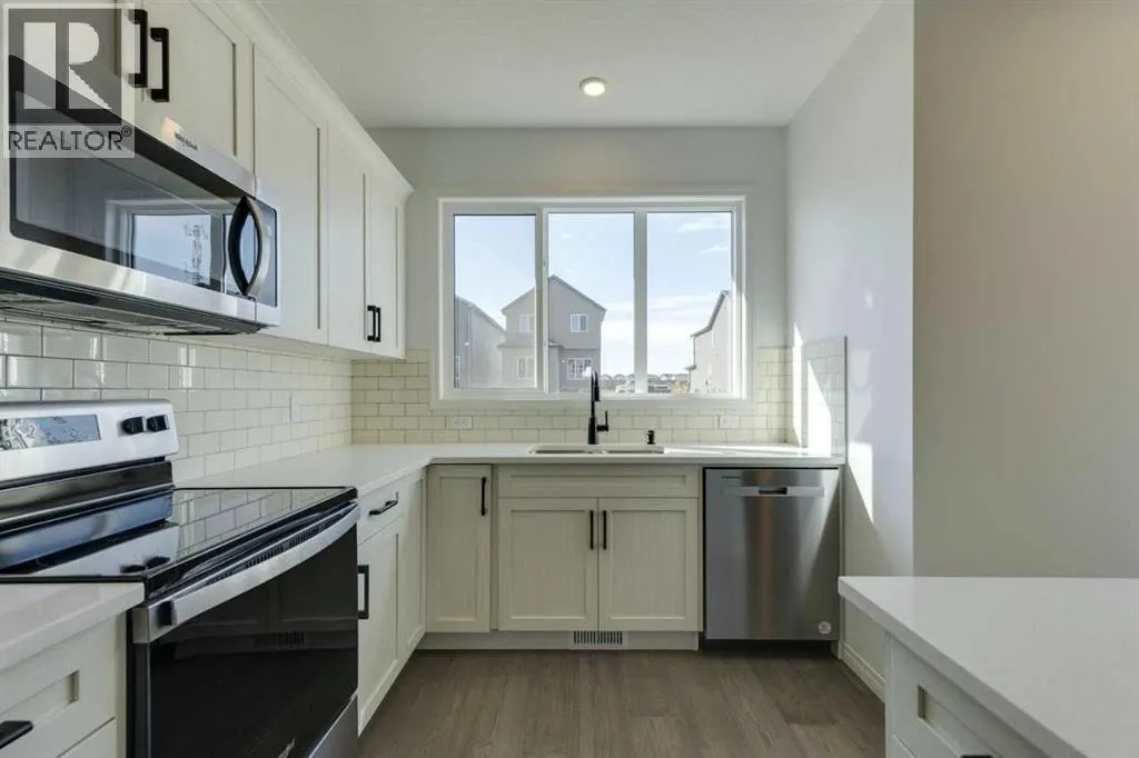 80 Homestead View NE