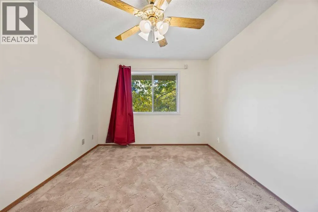 52 Sandarac Circle NW