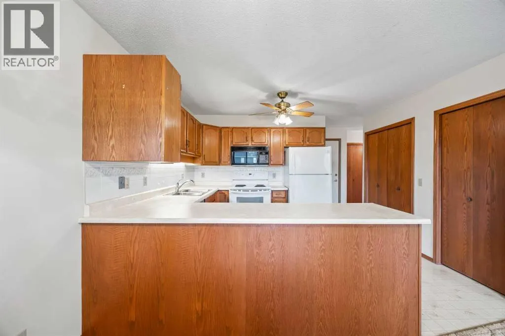 52 Sandarac Circle NW