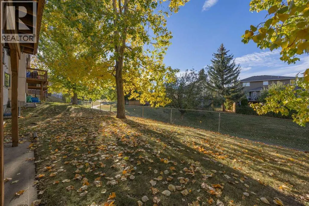 52 Sandarac Circle NW