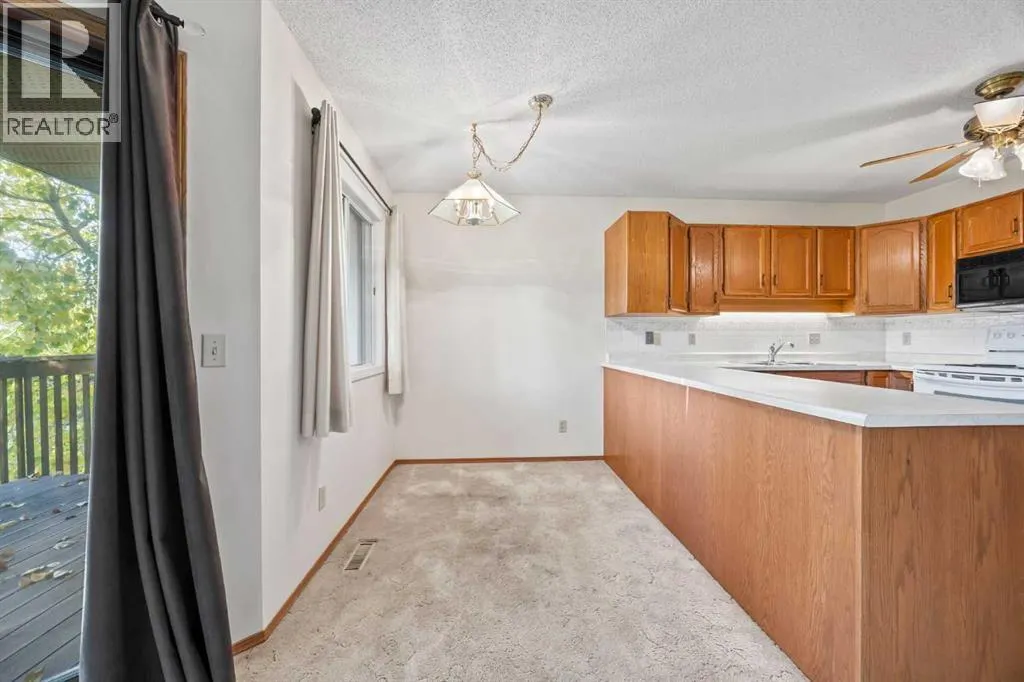 52 Sandarac Circle NW