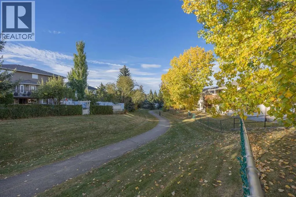 52 Sandarac Circle NW