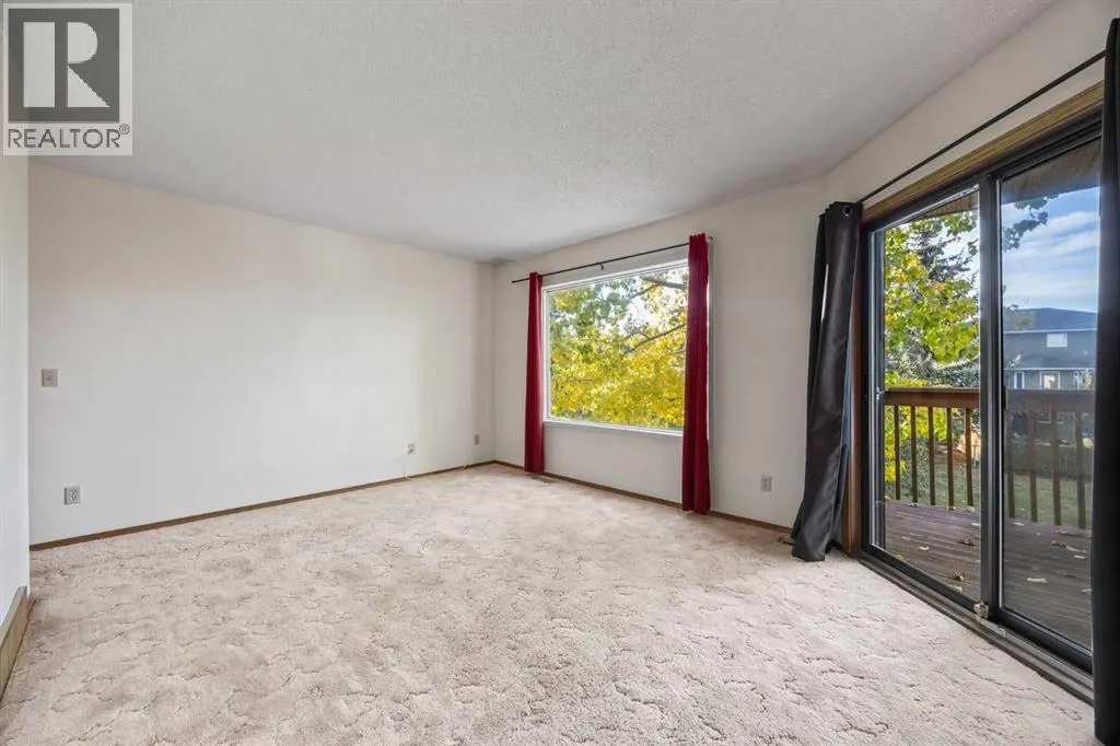 52 Sandarac Circle NW