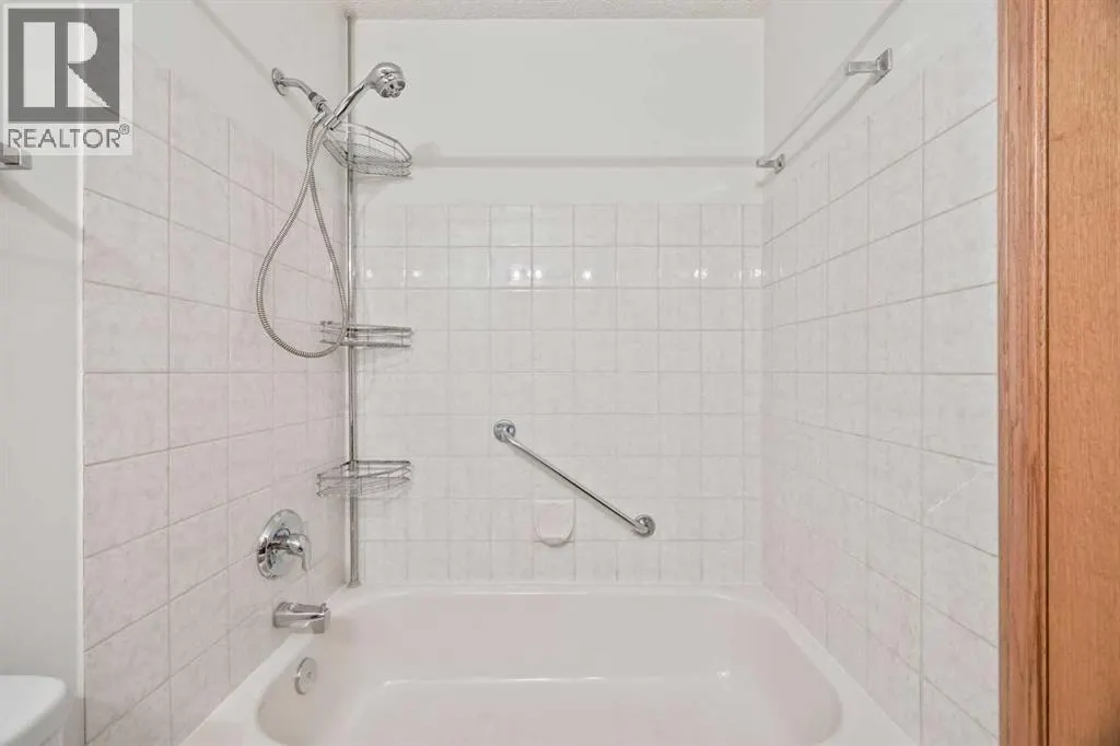 52 Sandarac Circle NW