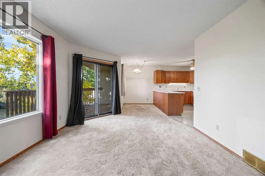 52 Sandarac Circle NW