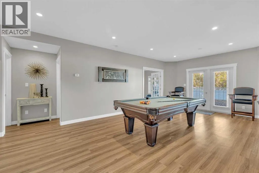 4 Leonard Close