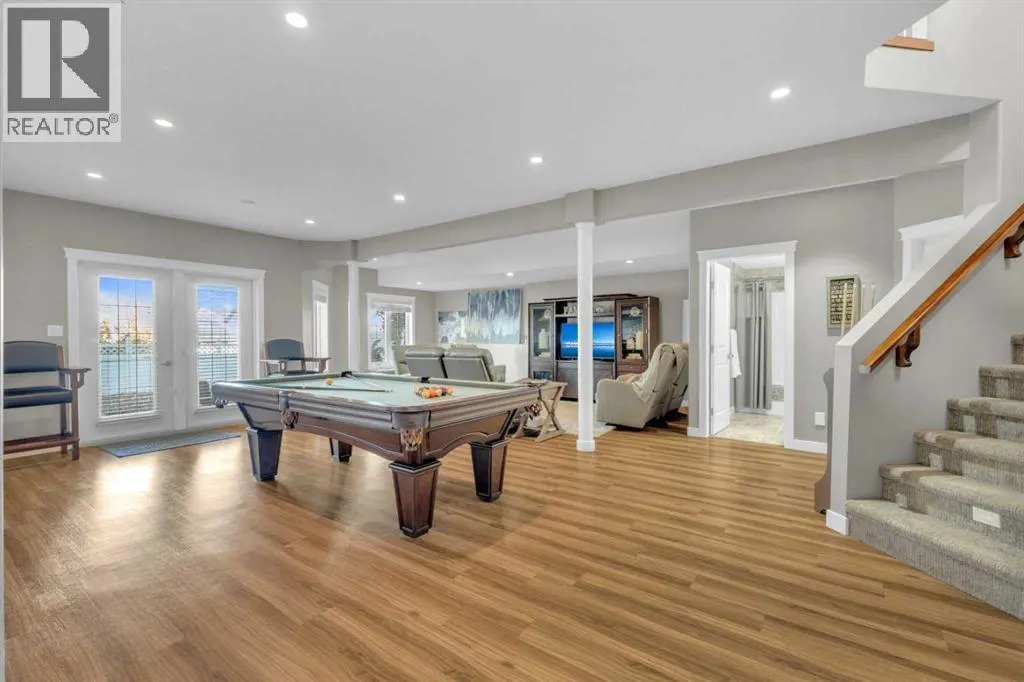 4 Leonard Close
