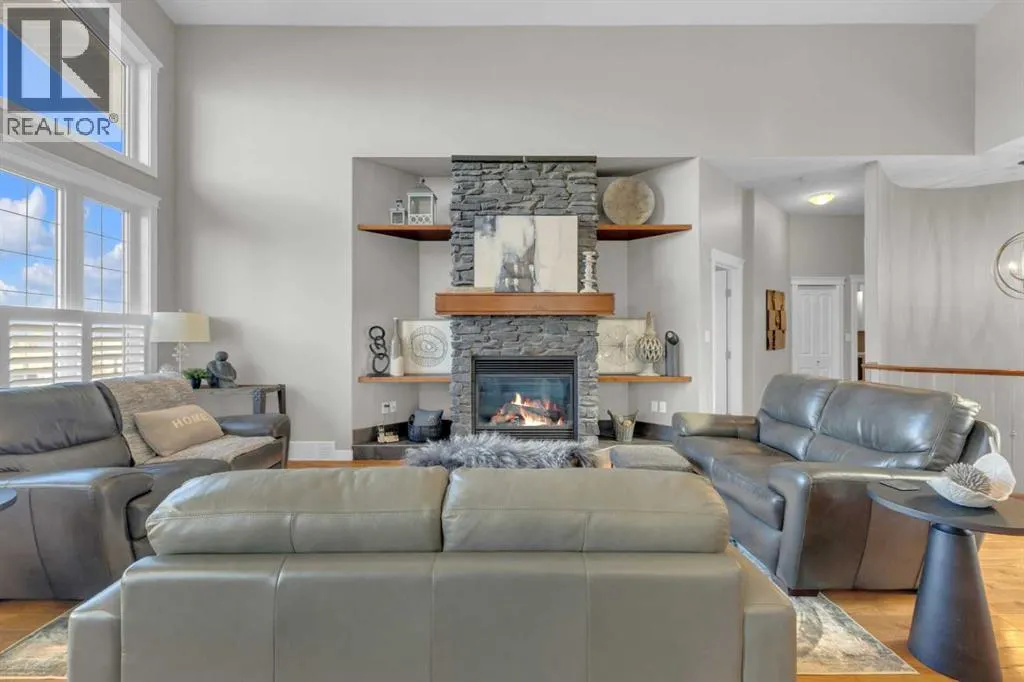 4 Leonard Close