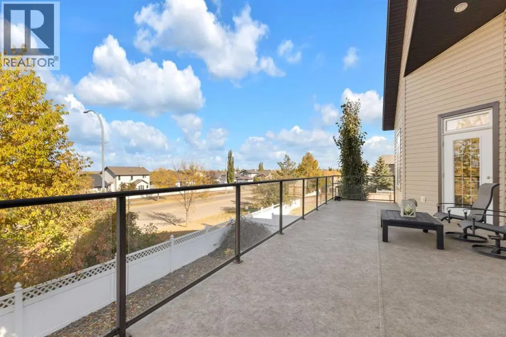 4 Leonard Close