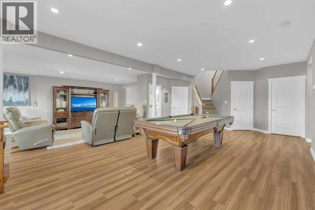 4 Leonard Close