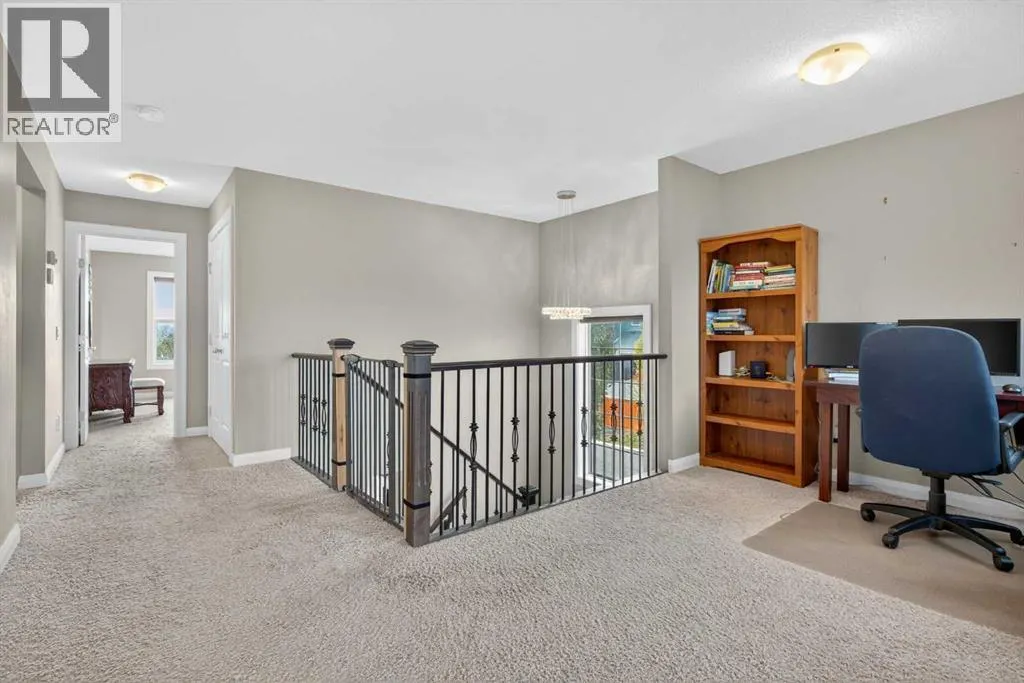 137 Evanspark Circle NW