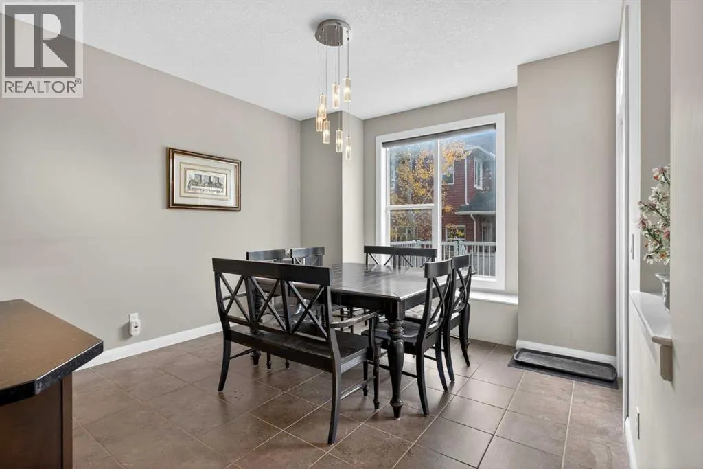 137 Evanspark Circle NW