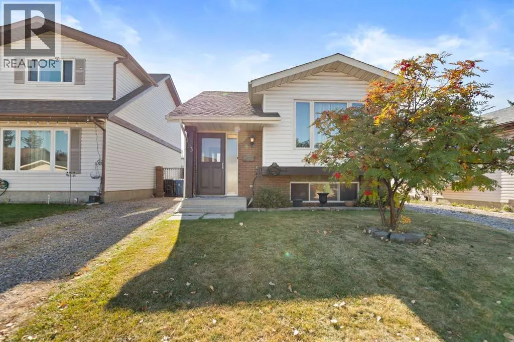 103 Abadan Crescent NE