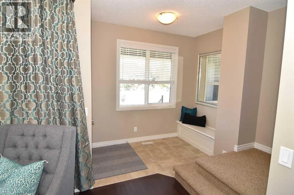 12 Legacy Gate SE