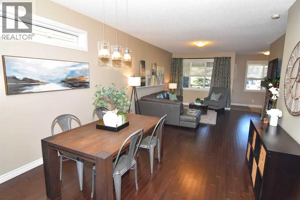 12 Legacy Gate SE