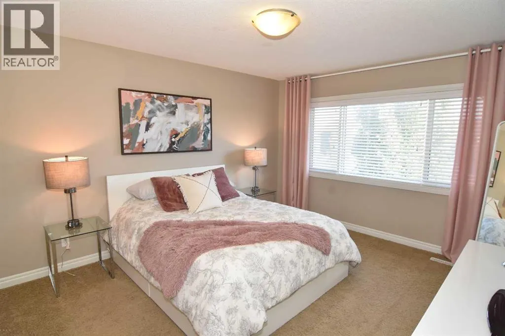 12 Legacy Gate SE