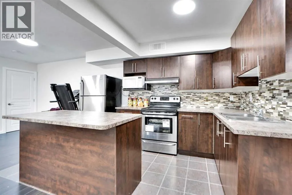 59 Redstone Park NE
