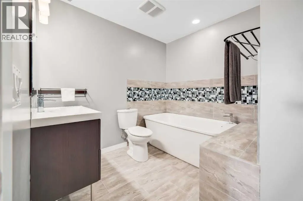 52, 351 Monteith Drive SE