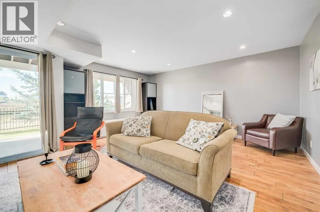 52, 351 Monteith Drive SE
