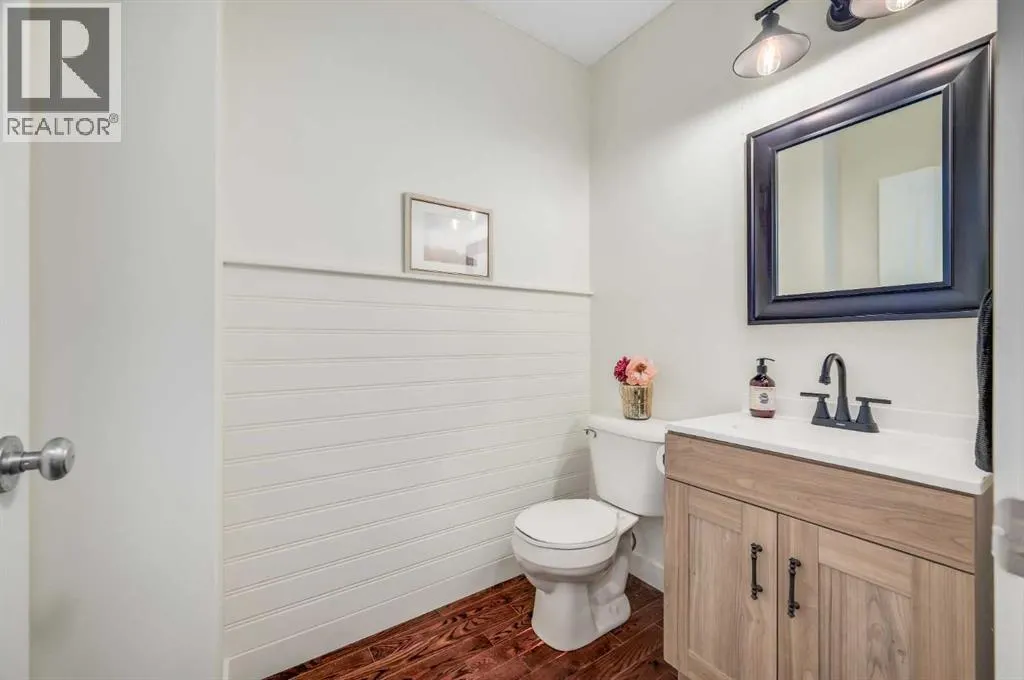 52, 351 Monteith Drive SE