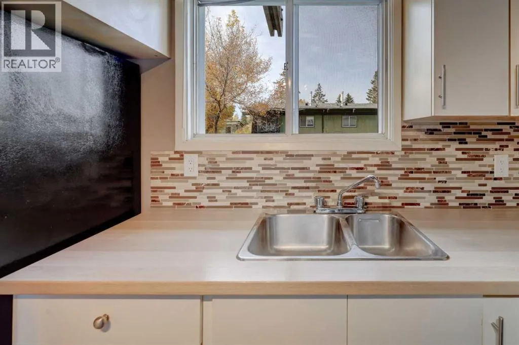529 Sabrina Road SW