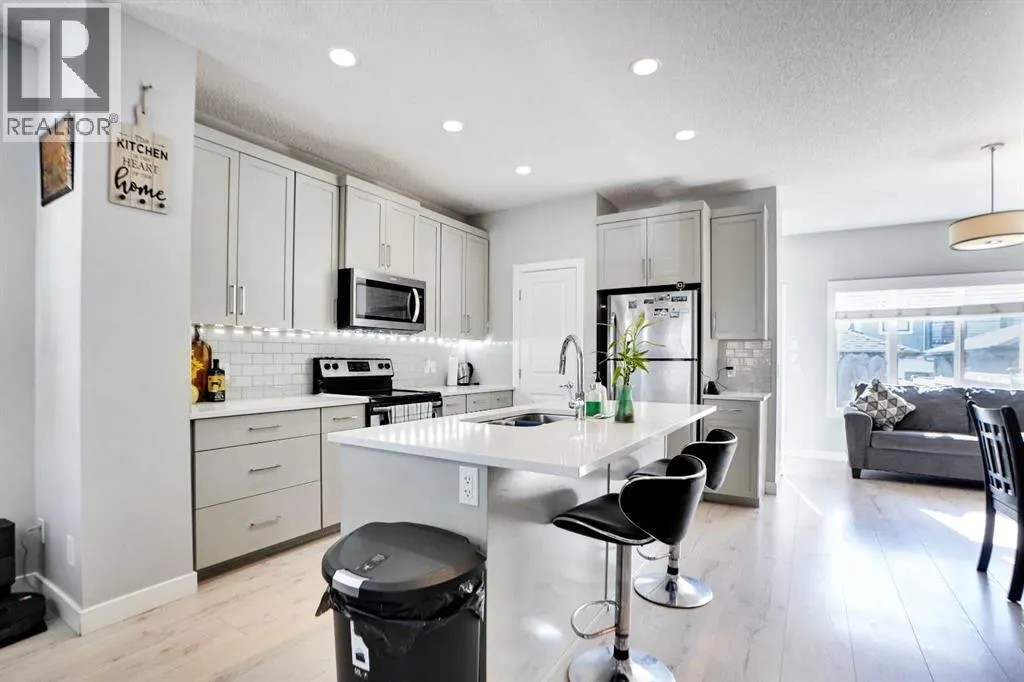 1322 walden Drive SE
