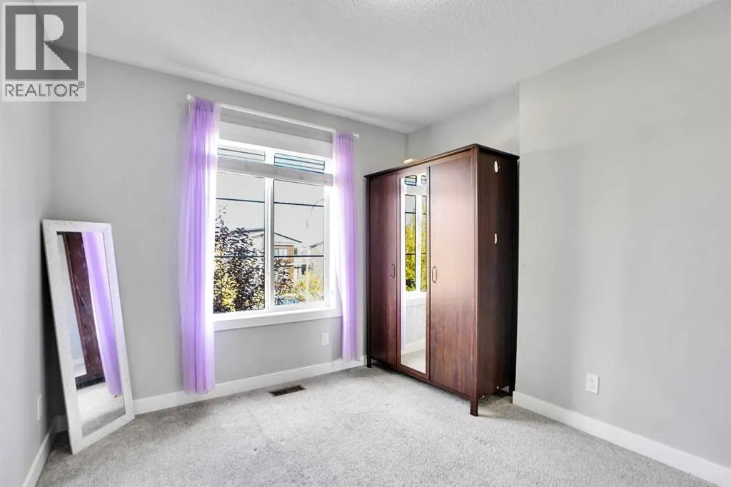 1322 walden Drive SE