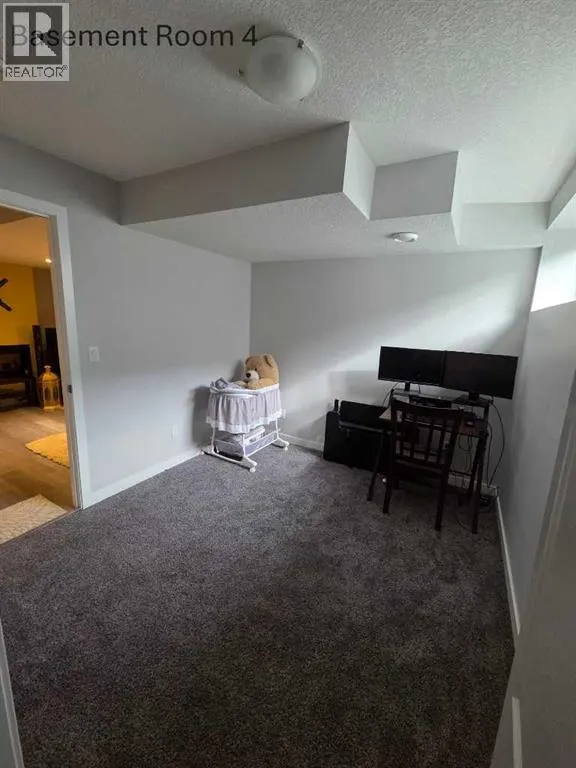 1322 walden Drive SE
