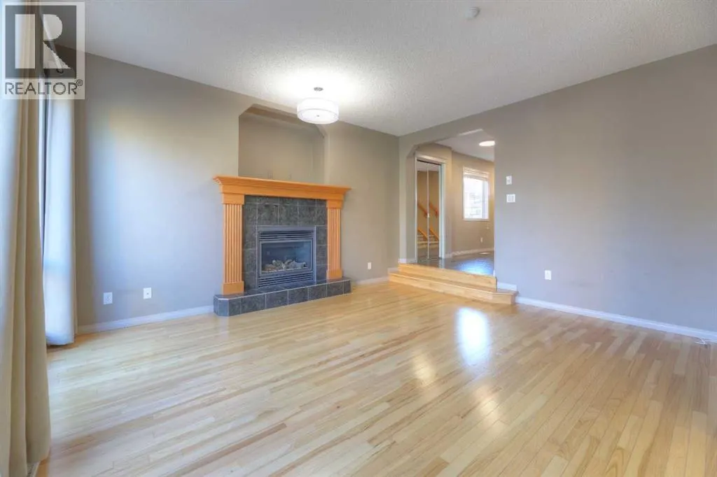 8903 Royal Oak Way NW