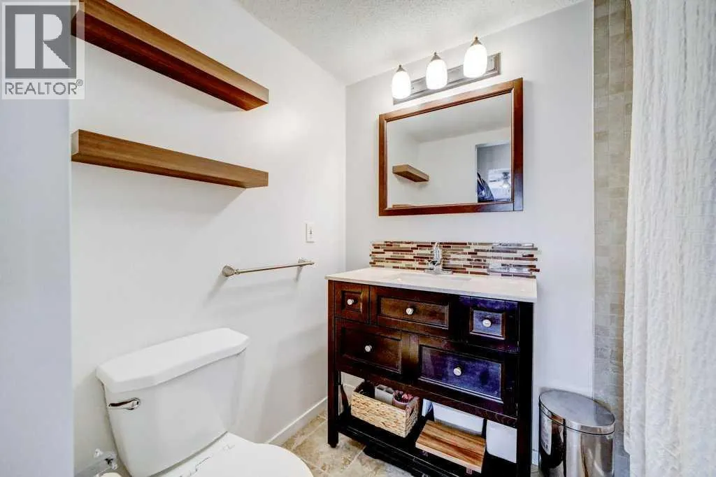 109, 485 Red Crow Boulevard W