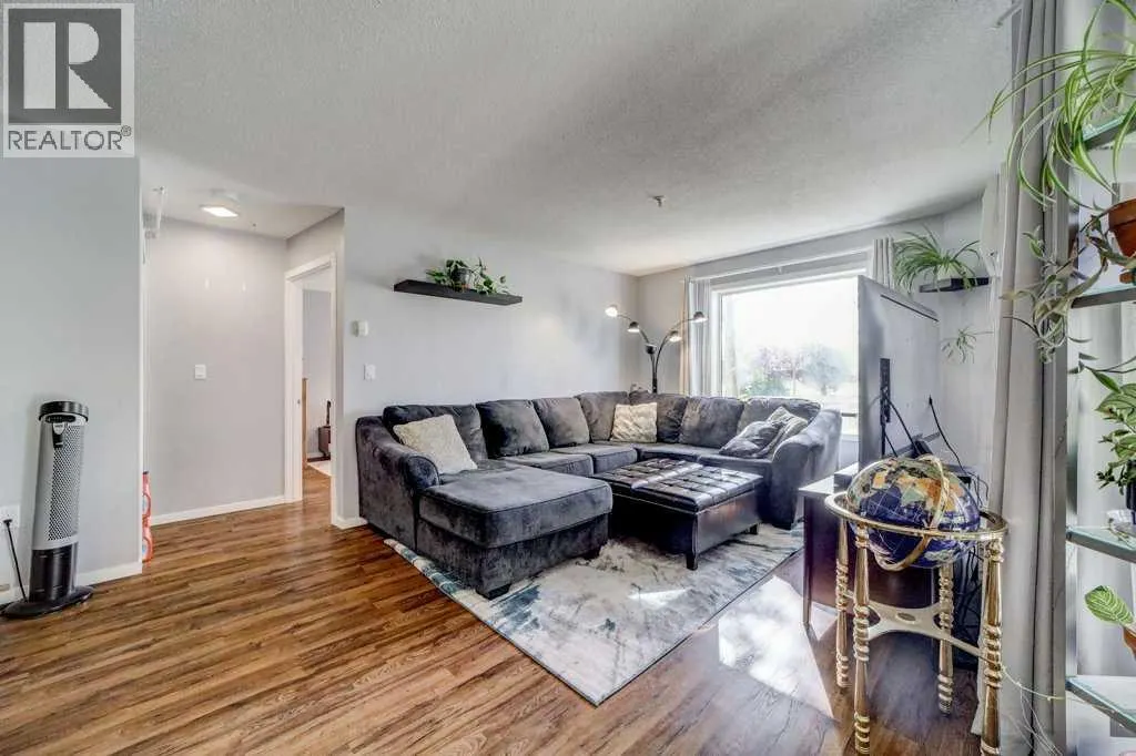 109, 485 Red Crow Boulevard W