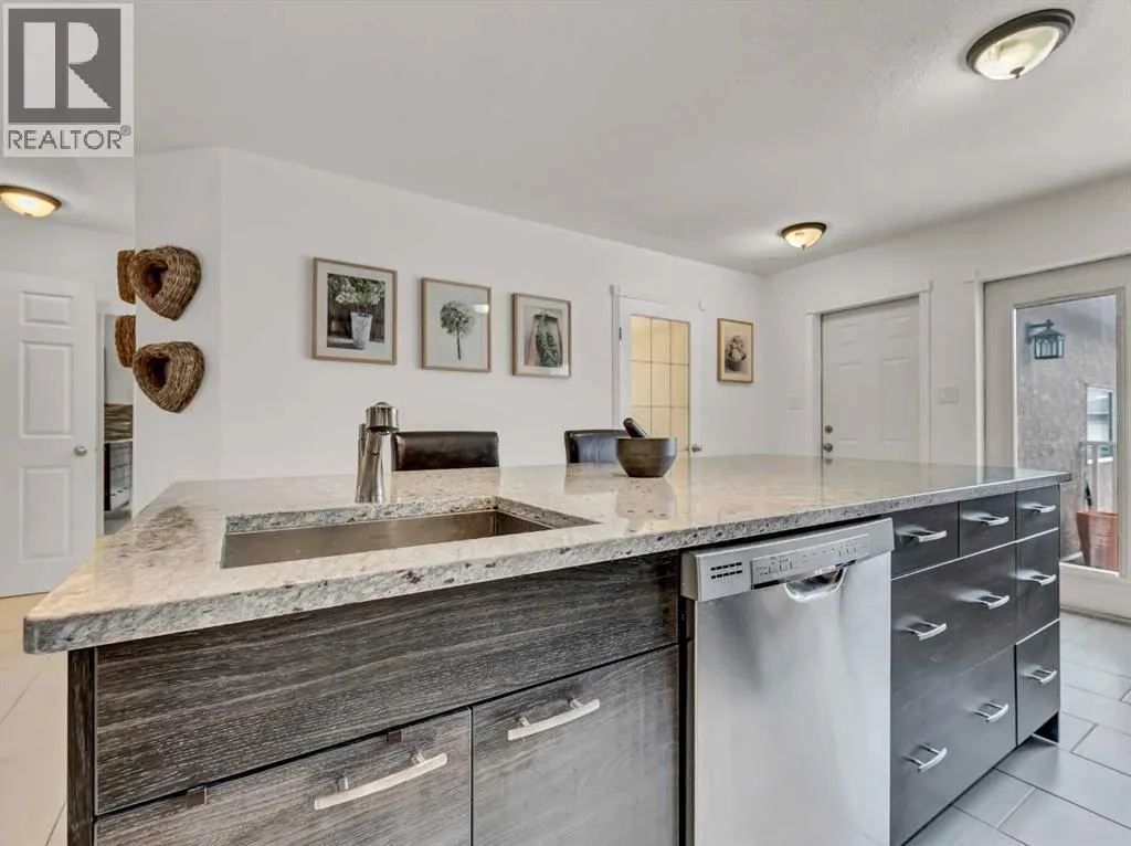 403, 165 South Ridge Drive SE