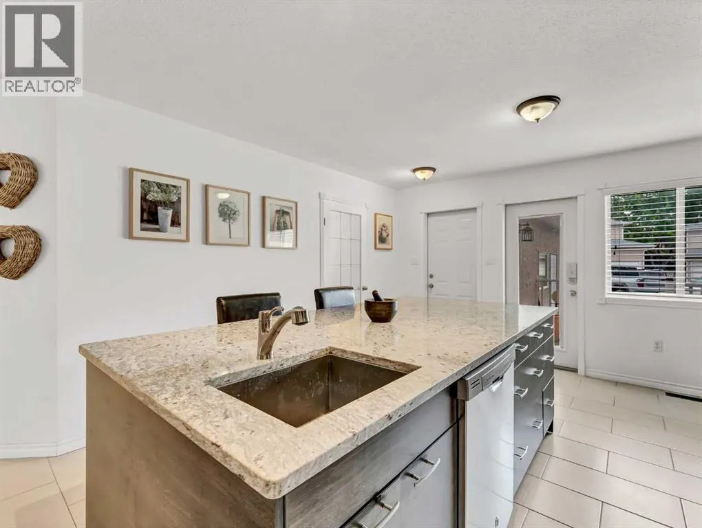 403, 165 South Ridge Drive SE