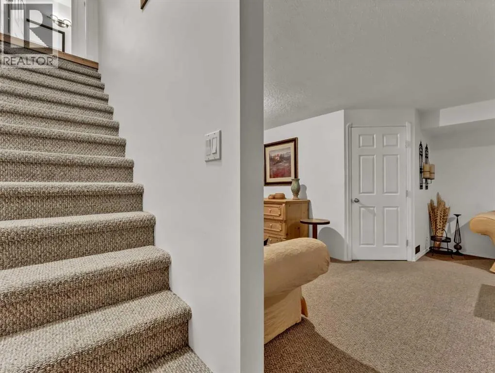 403, 165 South Ridge Drive SE