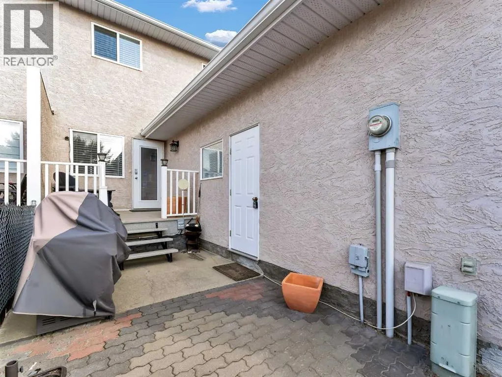 403, 165 South Ridge Drive SE