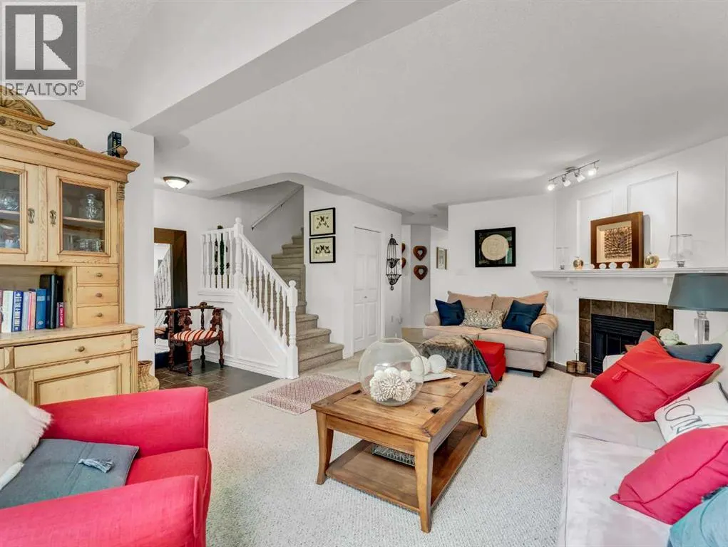 403, 165 South Ridge Drive SE