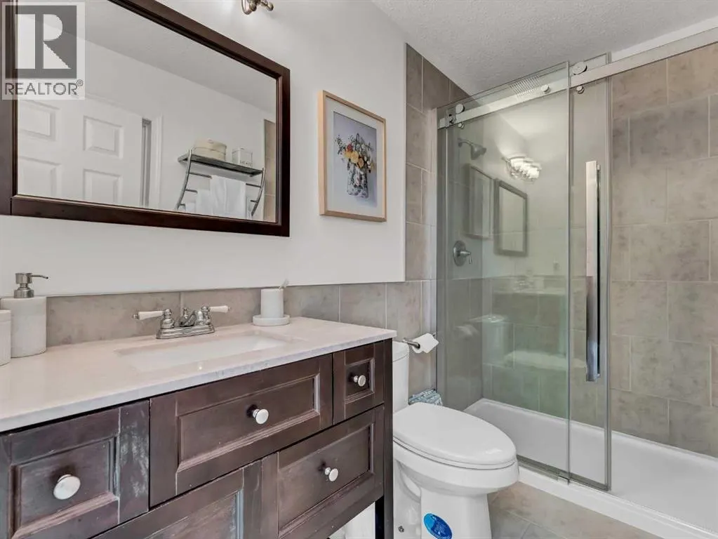 403, 165 South Ridge Drive SE