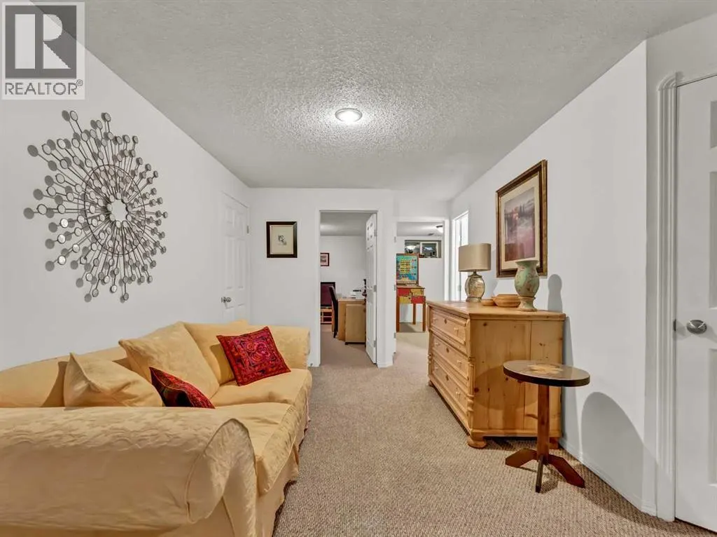 403, 165 South Ridge Drive SE