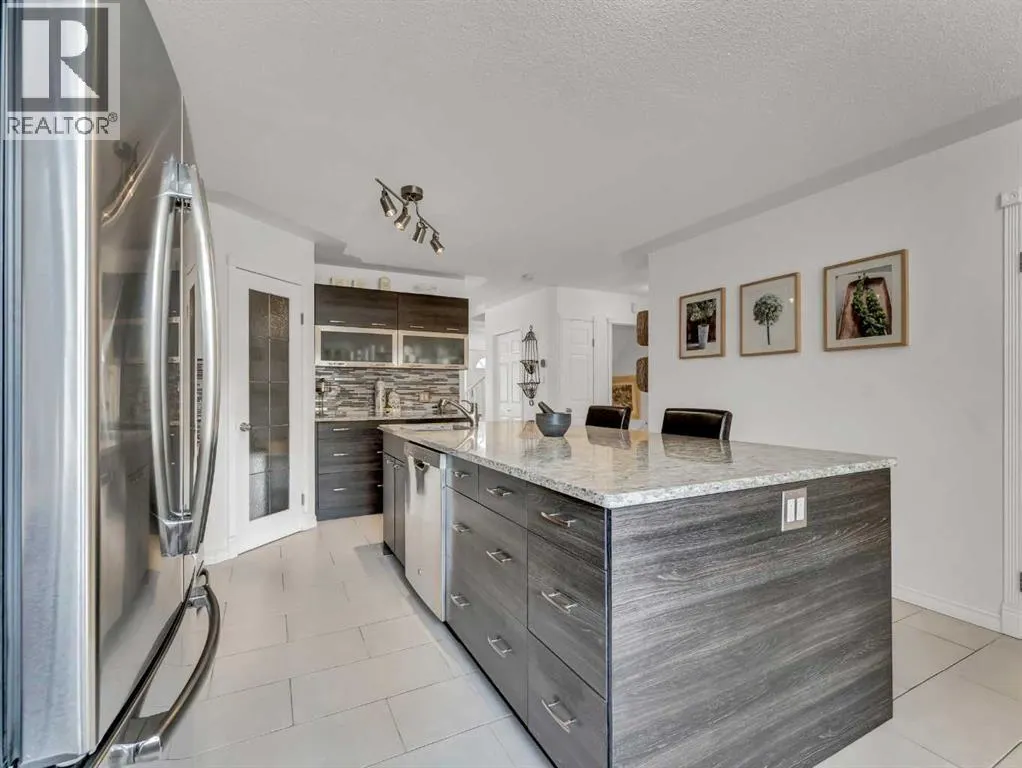 403, 165 South Ridge Drive SE