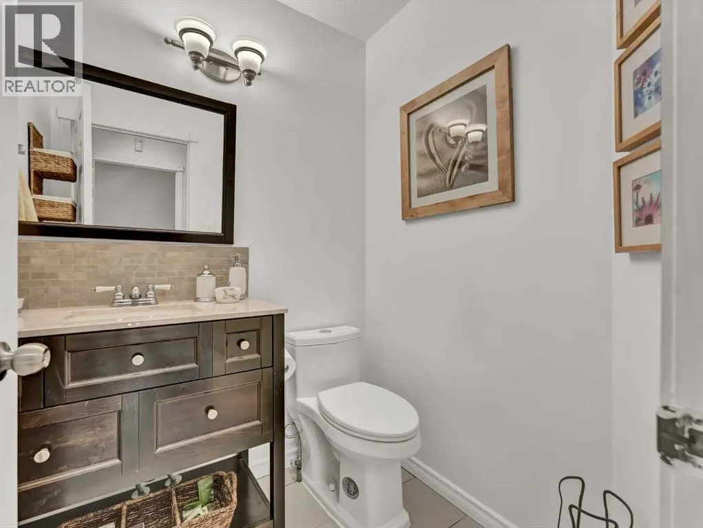 403, 165 South Ridge Drive SE