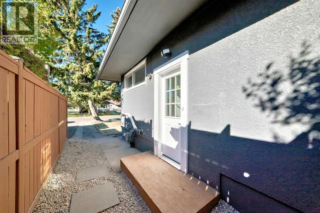 1923 9A Avenue NE