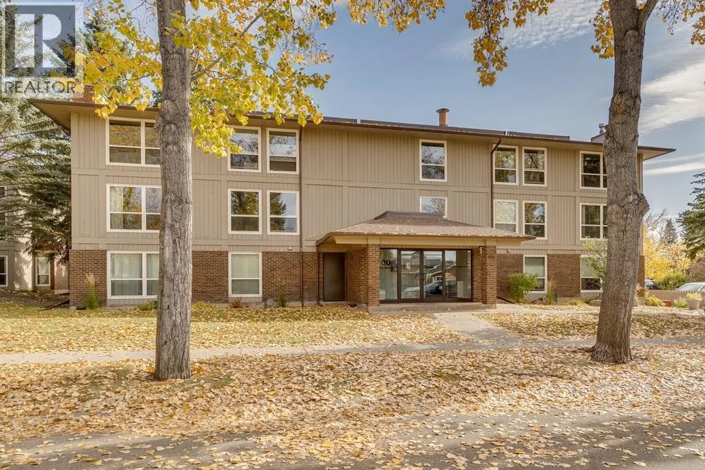 121, 860 Midridge Drive SE