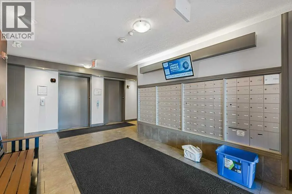 240, 60 Royal Oak Plaza NW