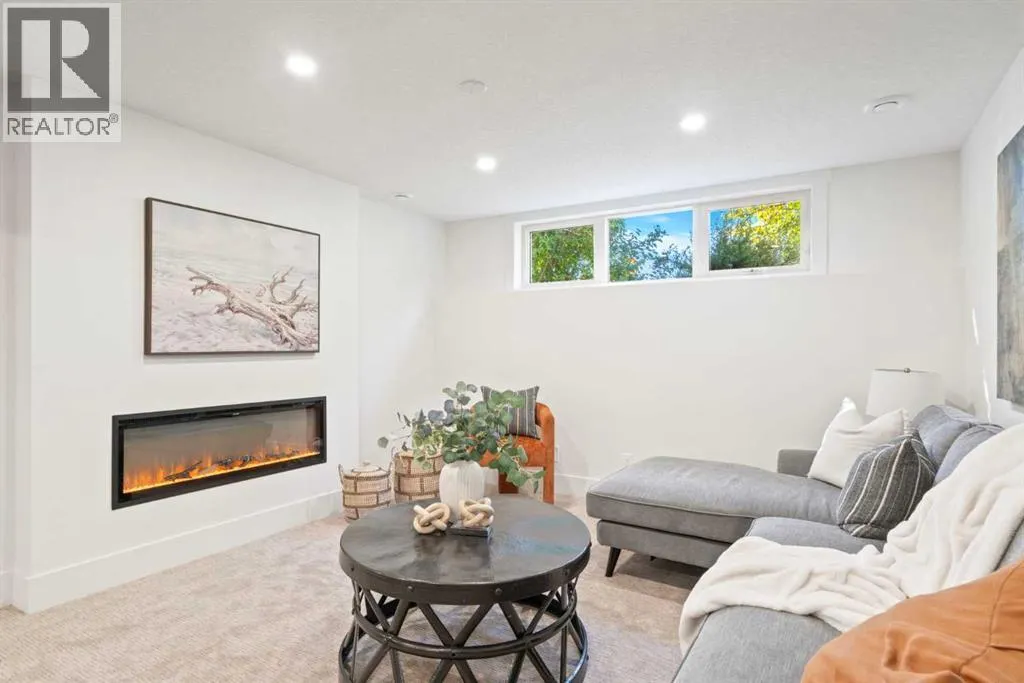 56 Inverness Grove SE
