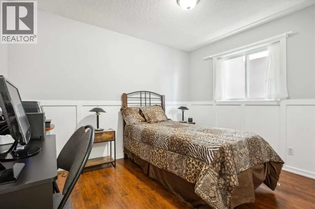 4 Martha's Meadow Place NE